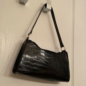 ✨[3 for $30]✨black croc vegan leather baguette bag